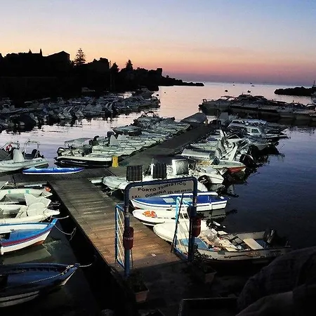 A Casa Di Marco 2* Aeroporto di Catania Fontana Rossa