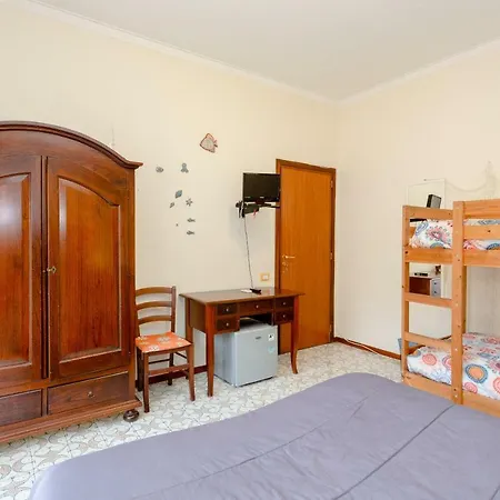 Bed & Breakfast A Casa Di Marco Aeroporto di Catania Fontana Rossa